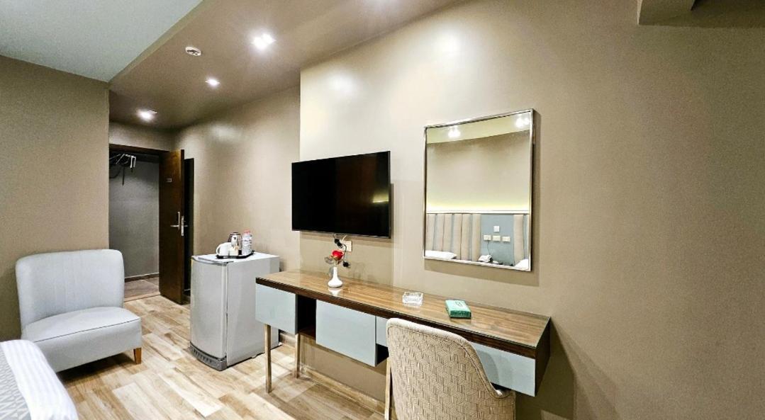 Grand Bayan Hotel & Apt At Nile Plaza Κάιρο Δωμάτιο φωτογραφία